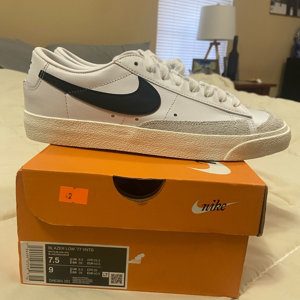 Nike Low Blazer